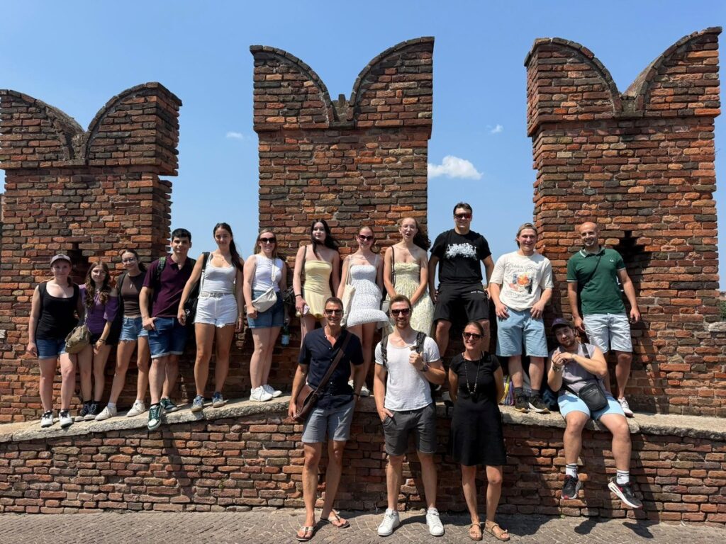 Schülergruppe beim Erasmus+-Praktikum in Schio, Italien